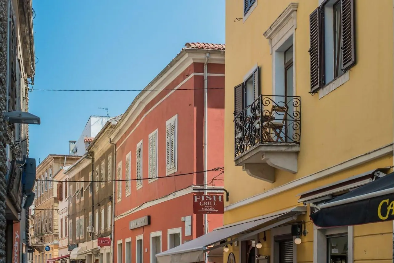 Leona Deluxe Apartments Pula 4*,