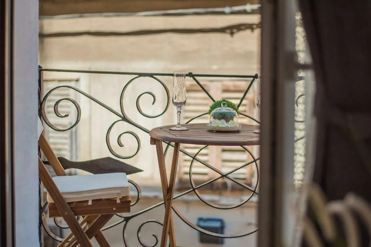 Pensionat Leona Deluxe Apartments Pula