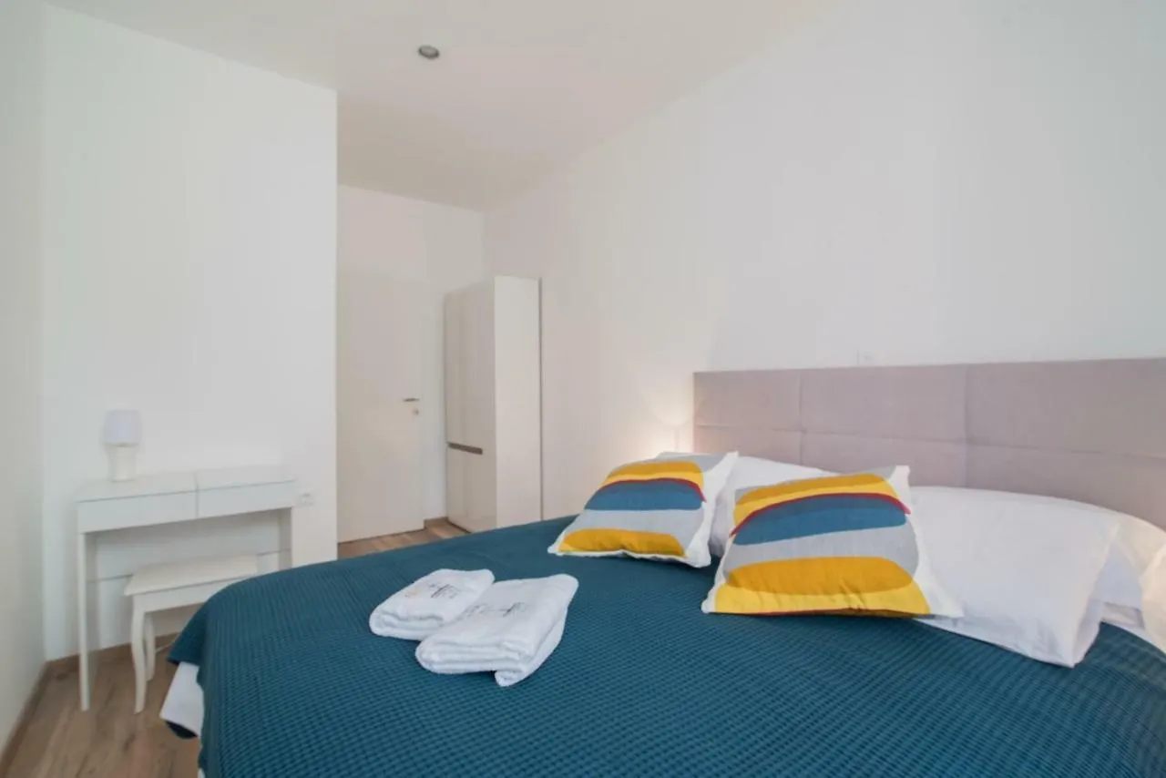Leona Deluxe Apartments Pula Croatia