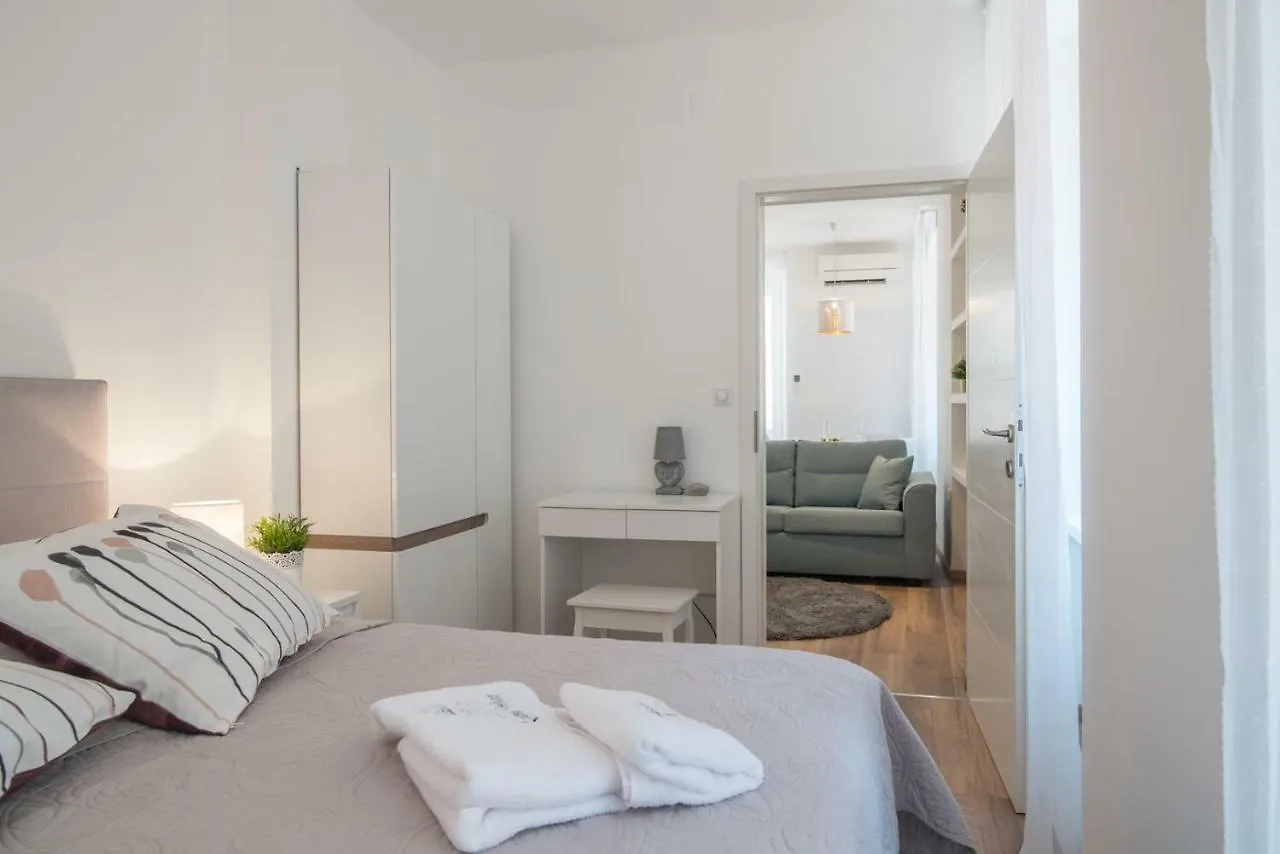 Leona Deluxe Apartments Pula Kroatien