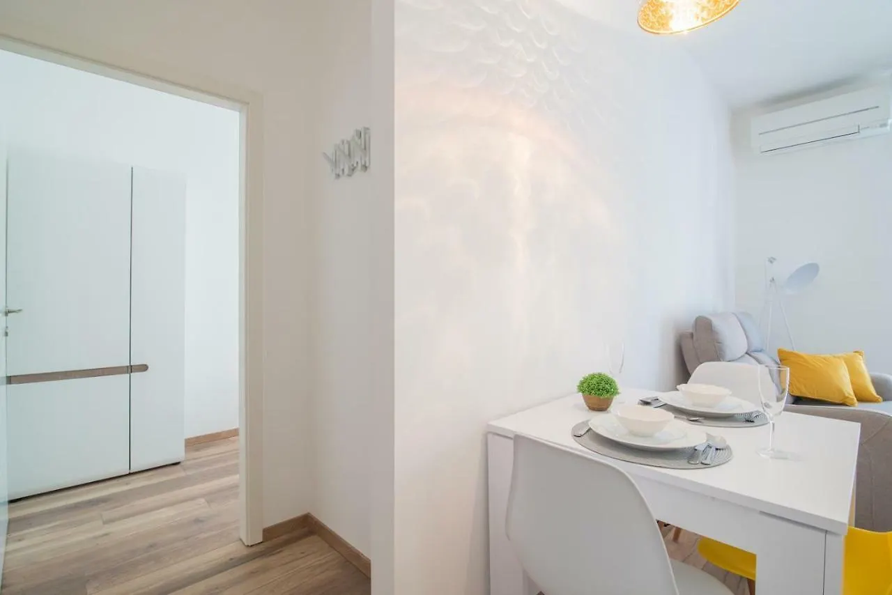 Leona Deluxe Apartments Pula Croatia